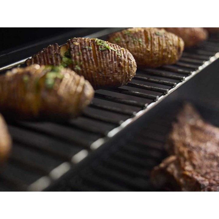 Weber Genesis E-330WR Stealth kaasugrilli, 15,2 kW, varrastin, 68 × 48 cm