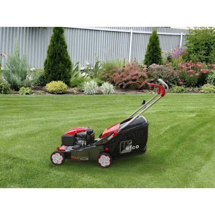 Efco LR 44 PK Comfort Plus ruohonleikkuri, 139 cm³, 41 cm, 70 l