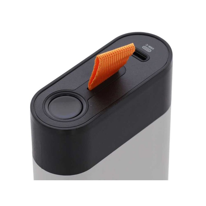 Fiskars 2 akkua, 12 V, 4 Ah