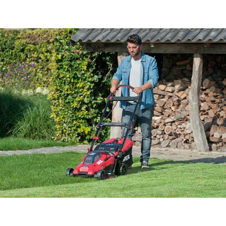 SKIL 0151 BA akkuruohonleikkuri, 46 cm, 40 V, 2 × 4 Ah, 50 l