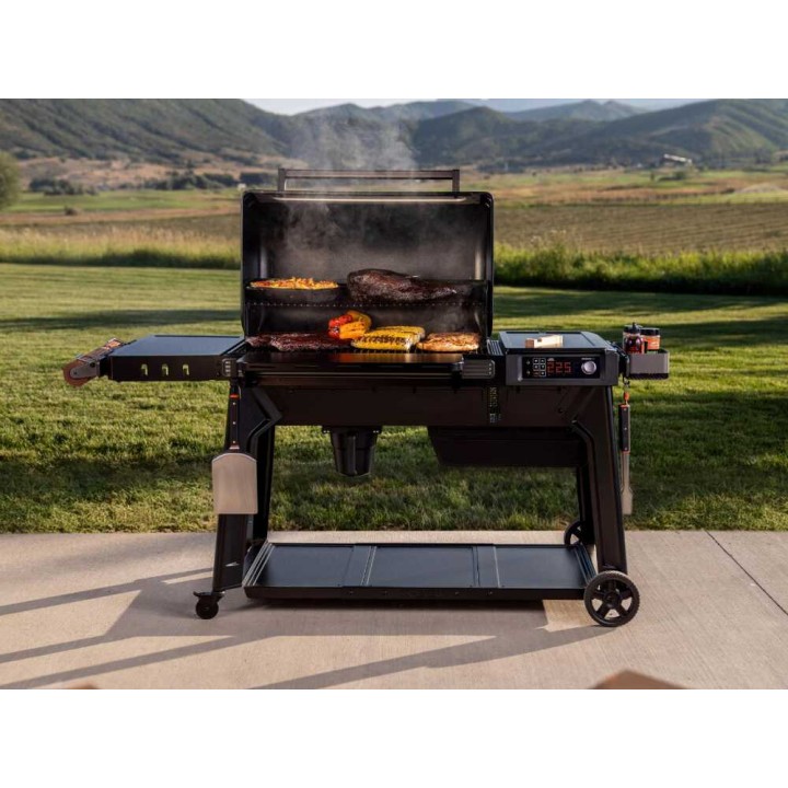 Traeger Woodridge Pro pellettigrilli, Wi-Fi-ohjaus, 6 320 cm²