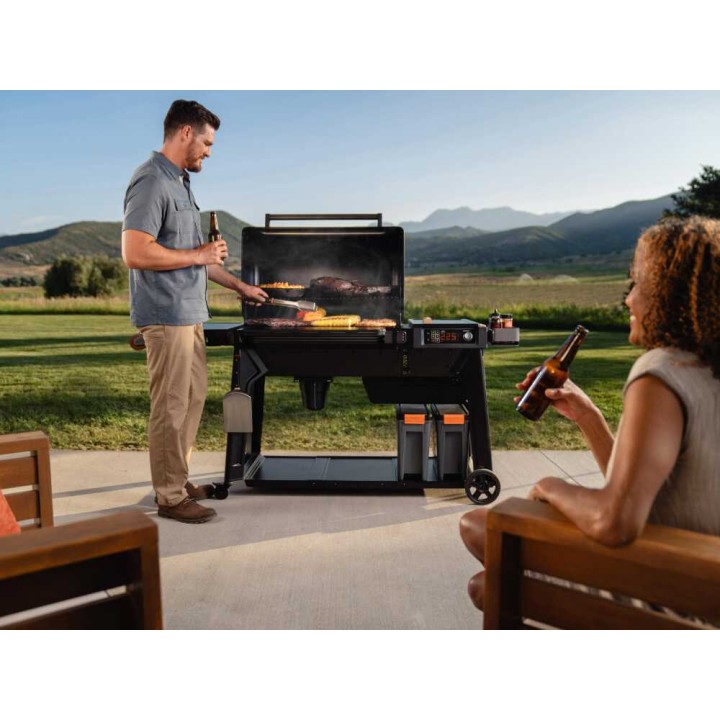 Traeger Woodridge Pro pellettigrilli, Wi-Fi-ohjaus, 6 320 cm²