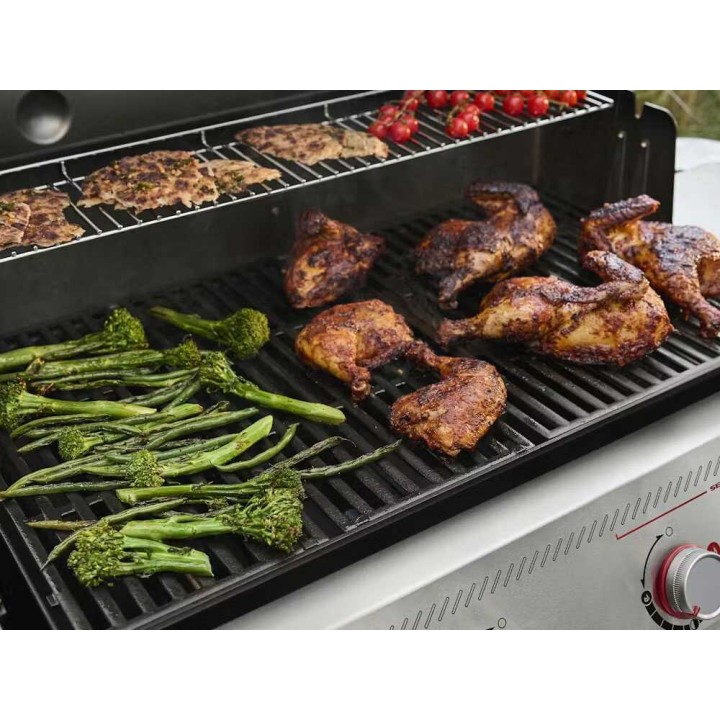 Weber Genesis EPX-435W kaasugrilli, 4 poltinta, sivukeitin, Wi-Fi-lämpömittari