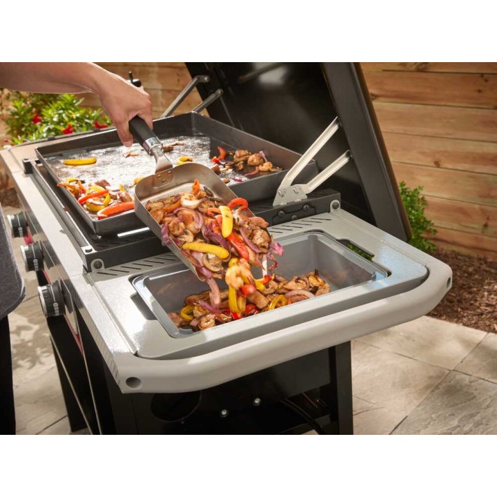 Weber Slate GP kaasugrilli, valurautaparila 71 × 46 cm, 10,55 kW, 3 poltinta