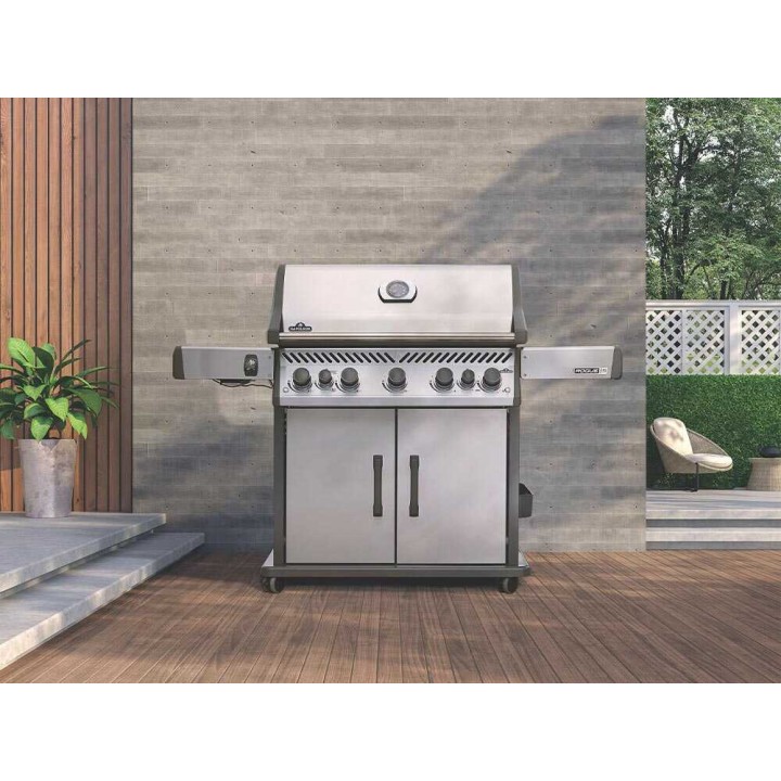 Napoleon Rogue PRO-S 625 RSIB kaasugrilli, 5 poltinta, infrapunasivupoltin, 30,2 kW