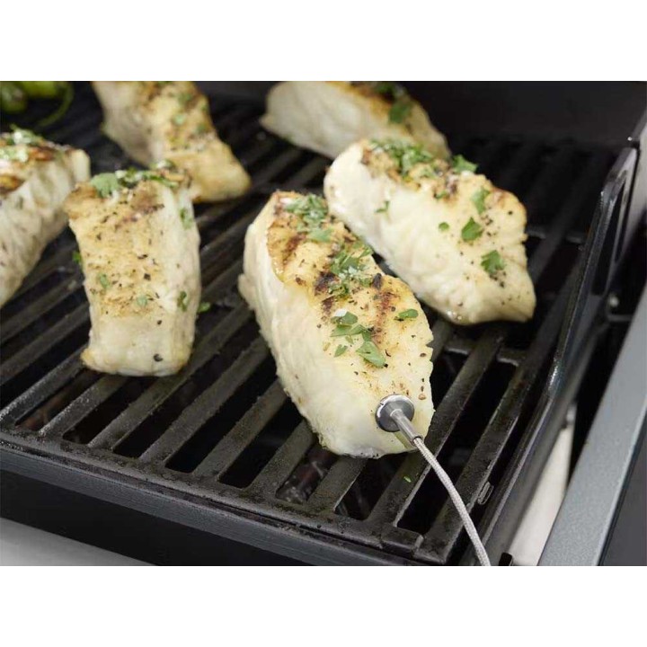 Weber Spirit EPX-435 kaasugrilli, 4 poltinta, 10,3 kW, sivukeitin