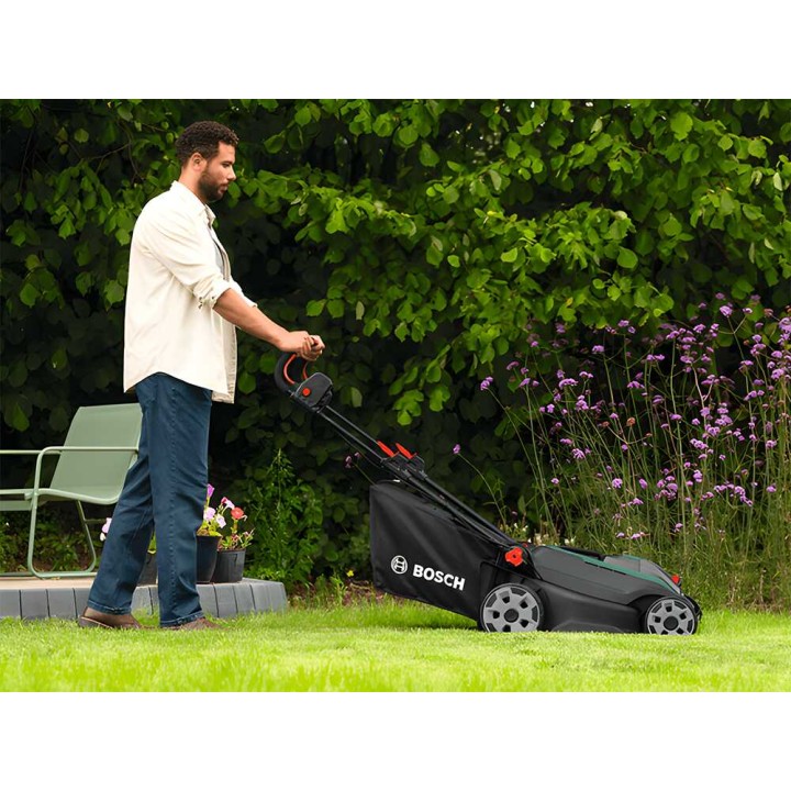 Bosch Rotak18V2-43 akkuruohonleikkuri, 43 cm, 36 V, 3 akkua, 50 l