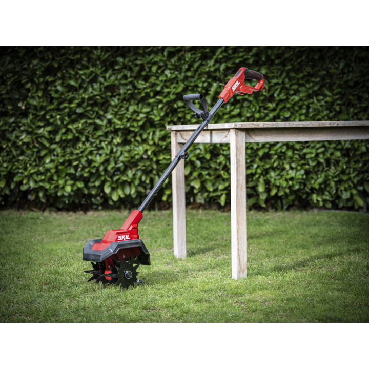 Skil 0690CA akkukäyttöinen puutarhajyrsin, 20 V, 5 Ah, 20 cm