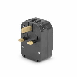 EU matka adapteri Britanniaan 230 V