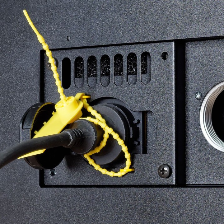 PlugSafe – aluslevy laippakiinnitteisille uppopistorasioille
