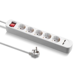PVH5 jatkopistorasia 5 pistorasialla ja 2 USB latausliitännällä