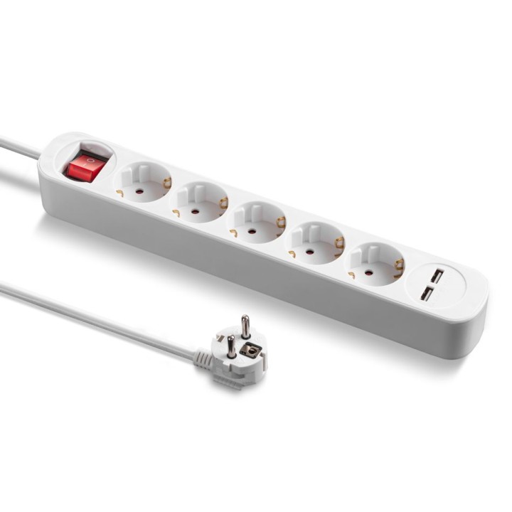 PVH5 jatkopistorasia 5 pistorasialla ja 2 USB latausliitännällä