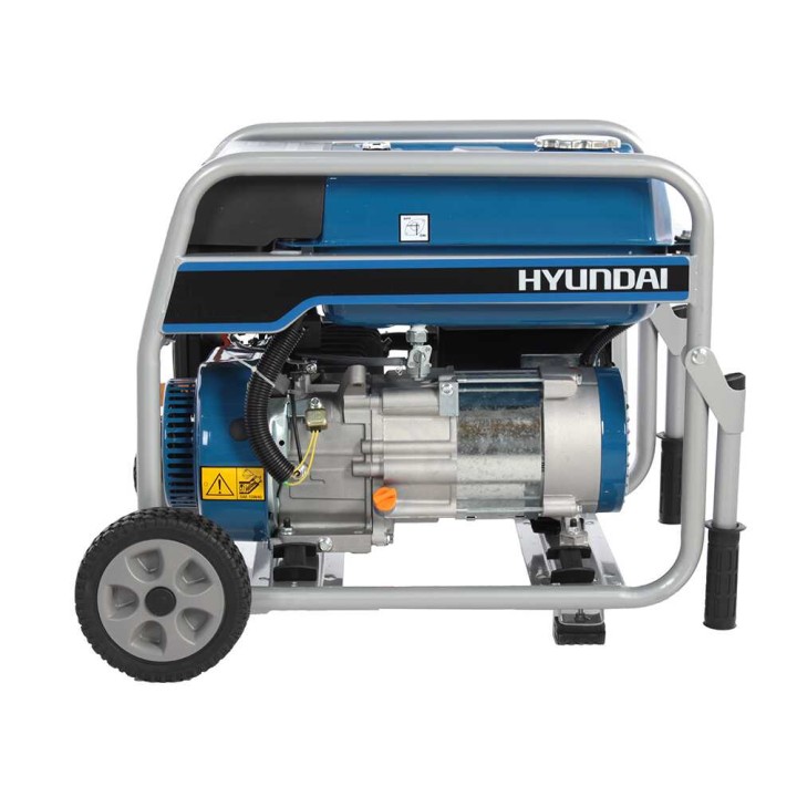 Hyundai HY4000E siirrettävä bensiiniaggregaatti, 3 kW, AVR