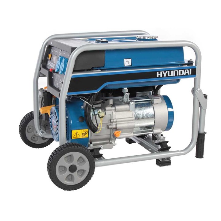 Hyundai HY4000E siirrettävä bensiiniaggregaatti, 3 kW, AVR