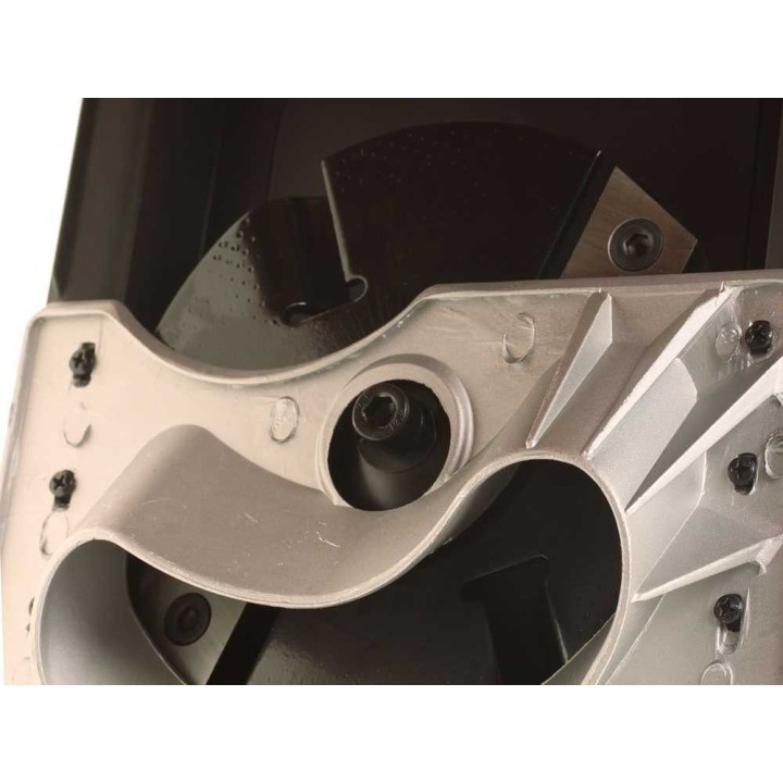 GeoTech ES 2450 BLADES sähköoksasilppuri, 2 400 W, 230 V, oksille 45 mm asti