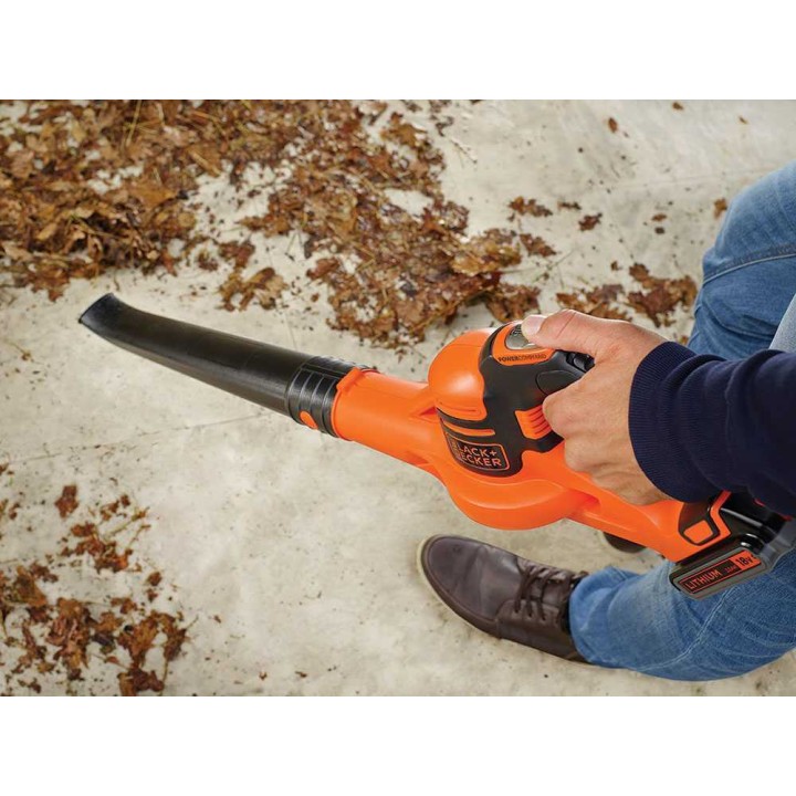 Black & Decker GWC1820PC-QW akkulehtipuhallin, 18 V, 2 Ah + lisäakku