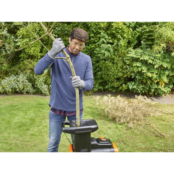Black & Decker BEGAS5800-QS sähköinen oksasilppuri, 2 800 W, tela ja keräysastia