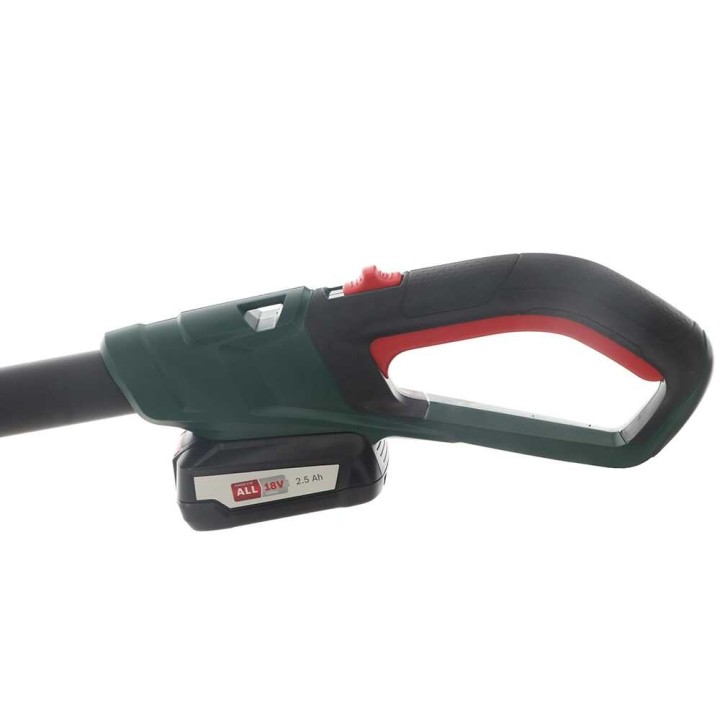 Bosch UniversalChainPole 18 akkukäyttöinen oksasaha, 18 V, 20 cm, teleskooppivarsi