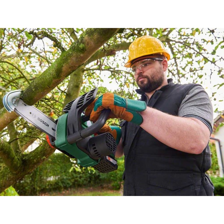 Bosch UniversalChain 18 akkuketjusaha, 18 V, 20 cm, ilman akkua ja laturia