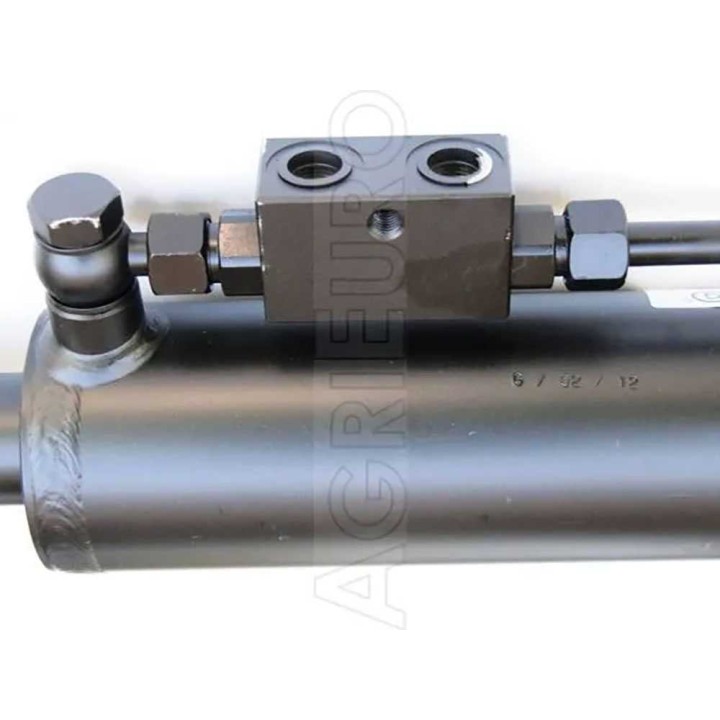 Hydraulinen kolmas piste traktoriin, 480–670 mm, 30 mm männänvarsi