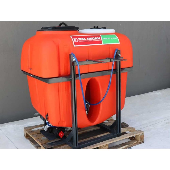 Dal Degan ILEO 400 traktorikäyttöinen ruiskutuslaite, YP70-pumppu, 400 l, 70 l/min