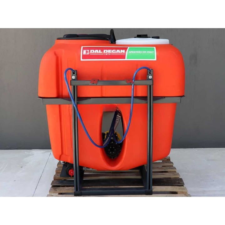 Dal Degan ILEO 400 traktorikäyttöinen ruiskutuslaite, YP70-pumppu, 400 l, 70 l/min