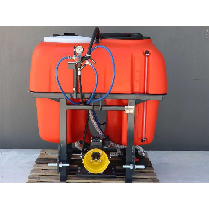 Dal Degan ILEO 400 traktorikäyttöinen ruiskutuslaite, YP70-pumppu, 400 l, 70 l/min