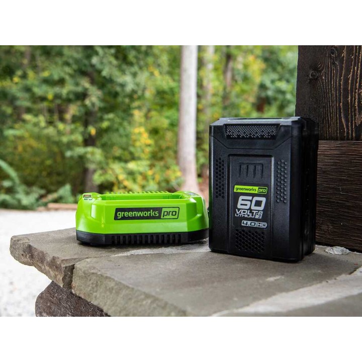 Greenworks 60 V 4 Ah akku ja laturi
