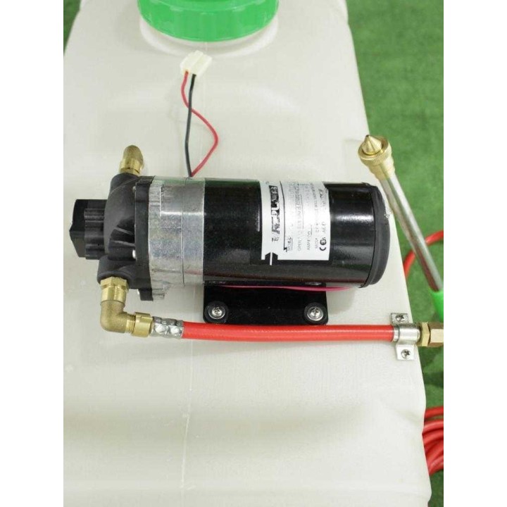 GeoTech CZ-100 sähköinen ruiskutussäiliö, 100 l, 12 V, traktoriajoleikkuriin