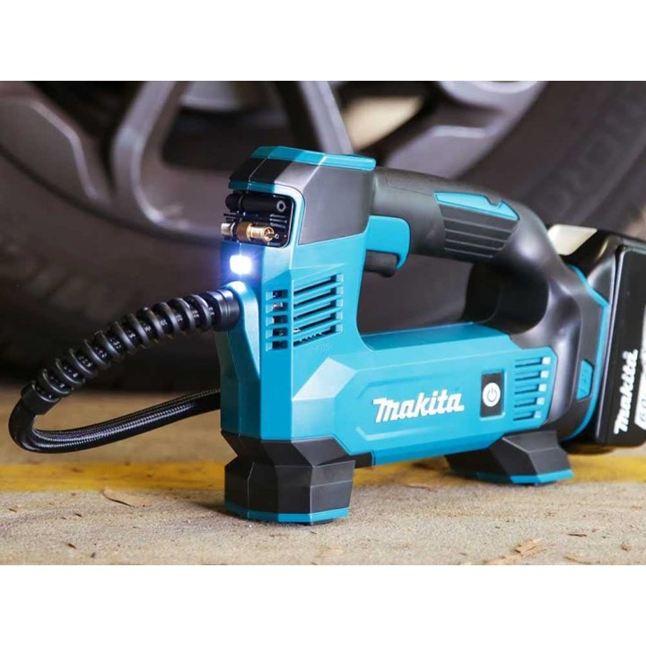 Makita DMP180Z akkukompressori, 18 V, 8,3 bar, akku ja laturi