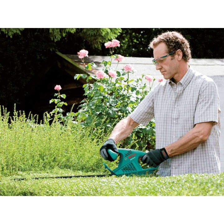 Bosch Easy HedgeCut 45 sähköpensasleikkuri, 420 W, 45 cm