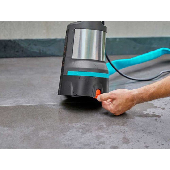 Gardena 17000 Aquasensor uppopumppu kirkkaalle vedelle, 750 W, 17 000 l/h