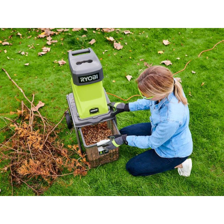Ryobi RSH2545B sähköoksasilppuri, 2 500 W, 45 mm, 230 V