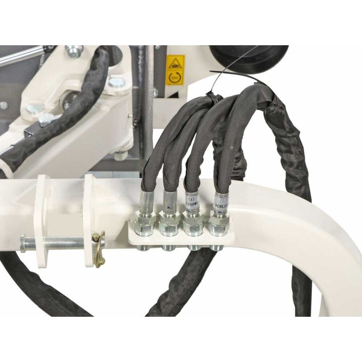 BlackStone BVL 145 L reunamurskain traktorille, 145 cm, hydraulinen siirto, 35–40 HP