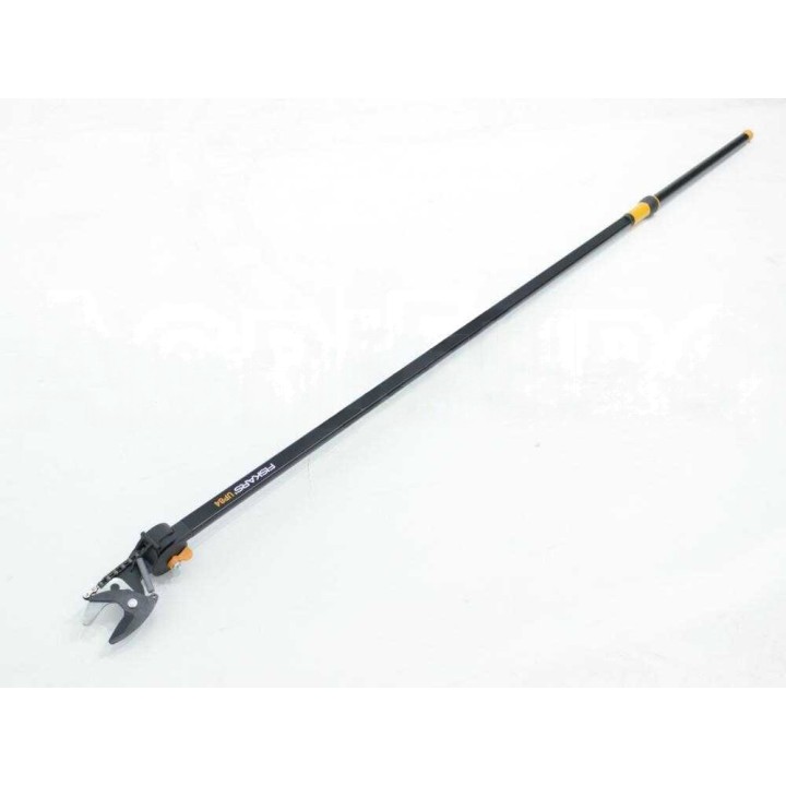 Fiskars UP84 oksaleikkuri, kiinteä varsi 233 cm, leikkuuhalkaisija 32 mm
