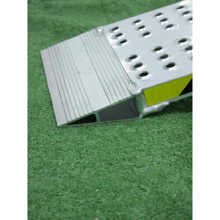 Gierrre RF250 kiinteät alumiinirampit, 250 cm, kantavuus 755 kg