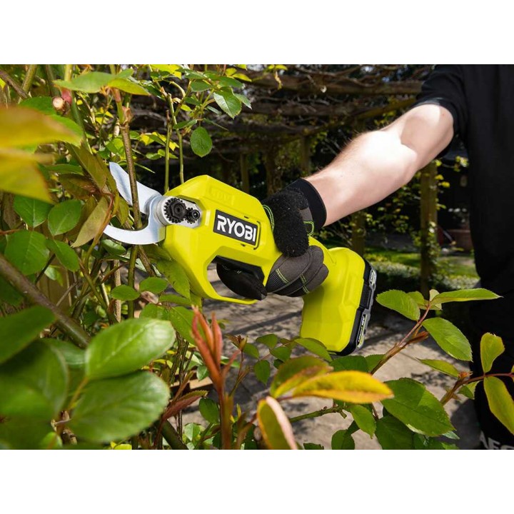 Ryobi RY18SCA-0 18 V oksasakset, 25 mm, 4 Ah akku ja laturi