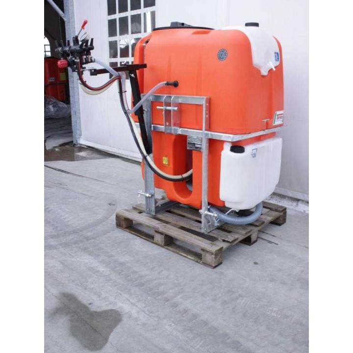 Tornado EM400/135 traktorikäyttöinen ruiskutuslaite, 400 l, 132 l/min