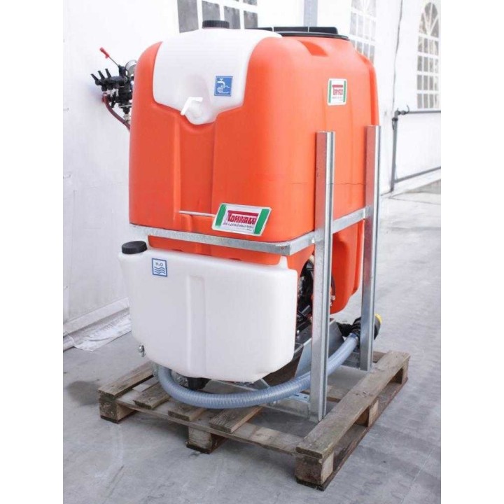 Tornado EM400/135 traktorikäyttöinen ruiskutuslaite, 400 l, 132 l/min