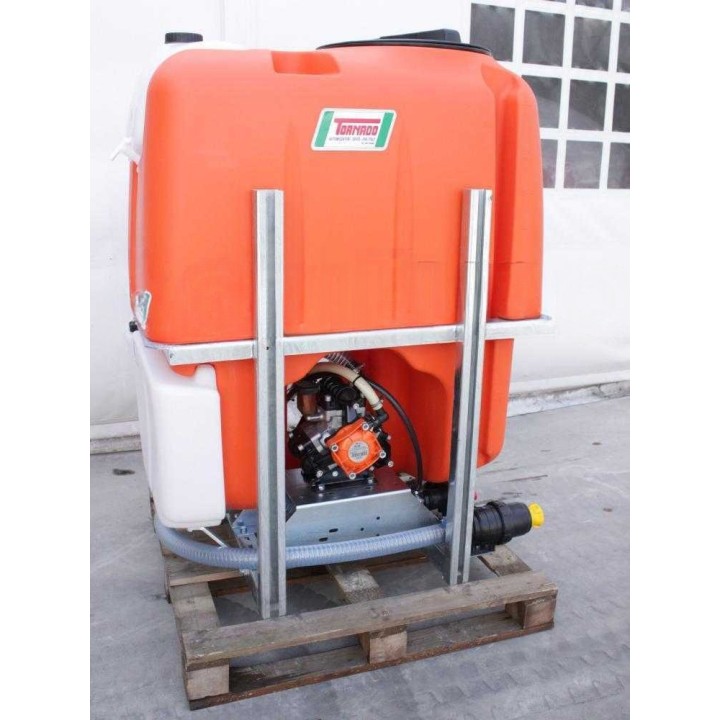 Tornado EM400/135 traktorikäyttöinen ruiskutuslaite, 400 l, 132 l/min