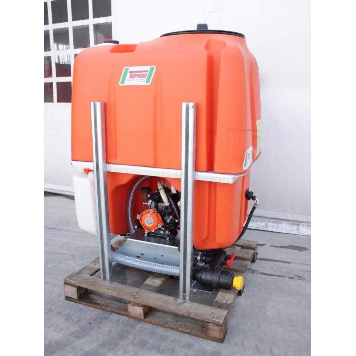 Tornado EM400/135 traktorikäyttöinen ruiskutuslaite, 400 l, 132 l/min