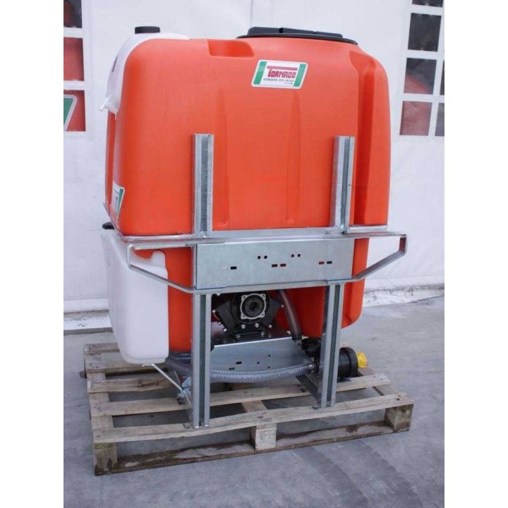 Tornado TOSCANA TO400/51 traktorikäyttöinen ruiskutuslaite, 400 l, 51 l/min, 40 bar