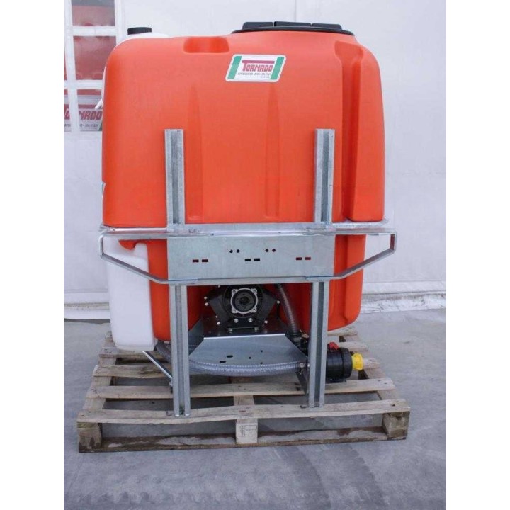 Tornado TOSCANA TO400/51 traktorikäyttöinen ruiskutuslaite, 400 l, 51 l/min, 40 bar