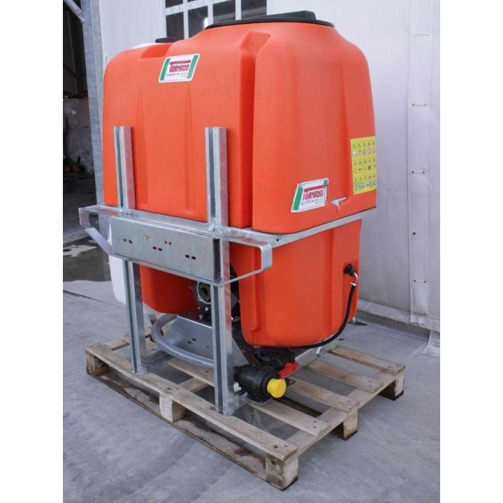 Tornado TOSCANA TO400/51 traktorikäyttöinen ruiskutuslaite, 400 l, 51 l/min, 40 bar