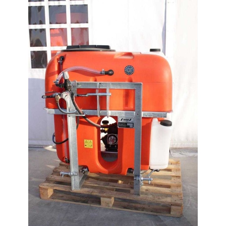 Tornado TOSCANA TO300/41 traktorikäyttöinen ruiskutusyksikkö, 300 l, 38 l/min, 40 bar
