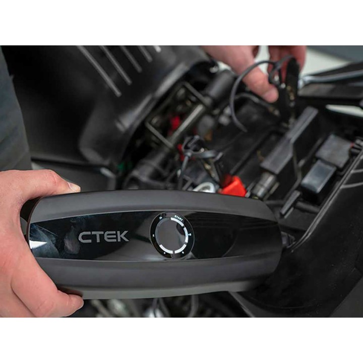 CTEK CS-ONE 12 V:n akkulaturi ja ylläpitolaturi, 8 A, 3–180 Ah