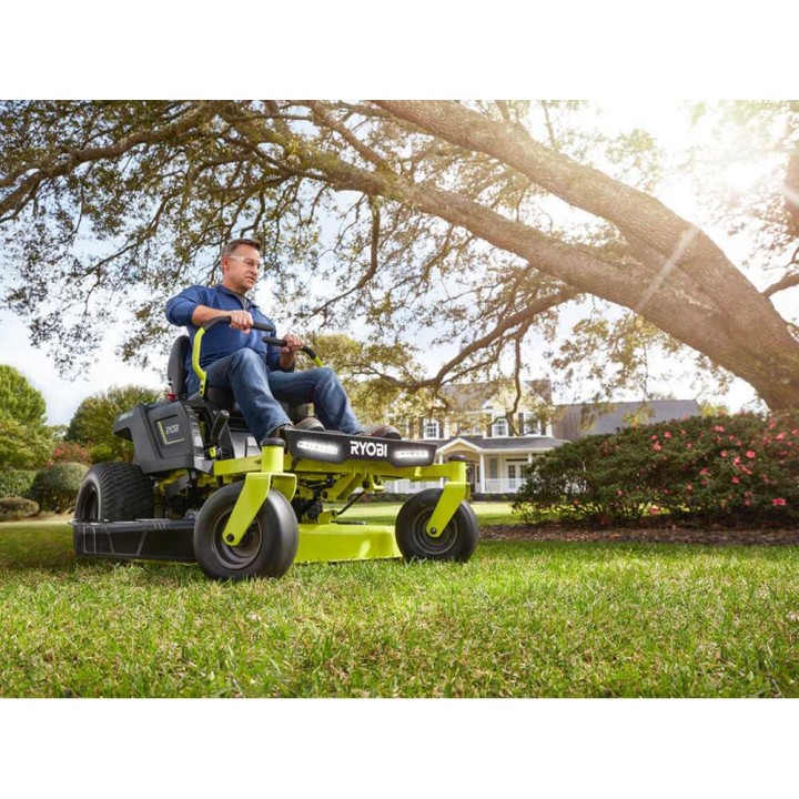 Ryobi ZTR480ex akkukäyttöinen nollakääntösäteinen ruohonleikkuritraktori, 107 cm, 48 V