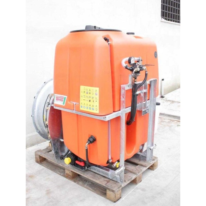 TORNADO RE400/71/700 sumutinhapallo traktorille, 400 l, 700 mm, 12 suutinta