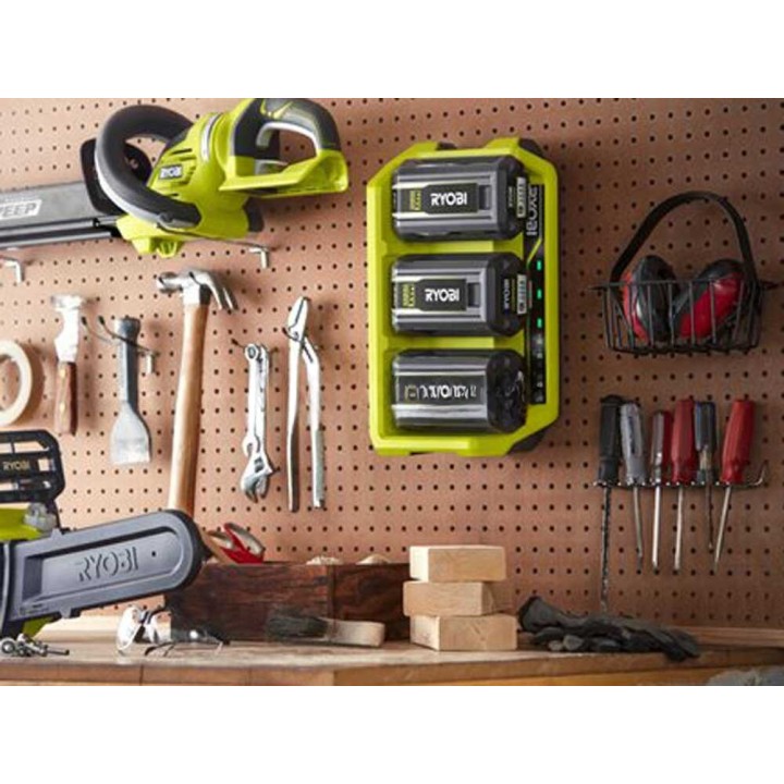 Ryobi RY36C3PA 3-porttinen 36 V akkulaturi