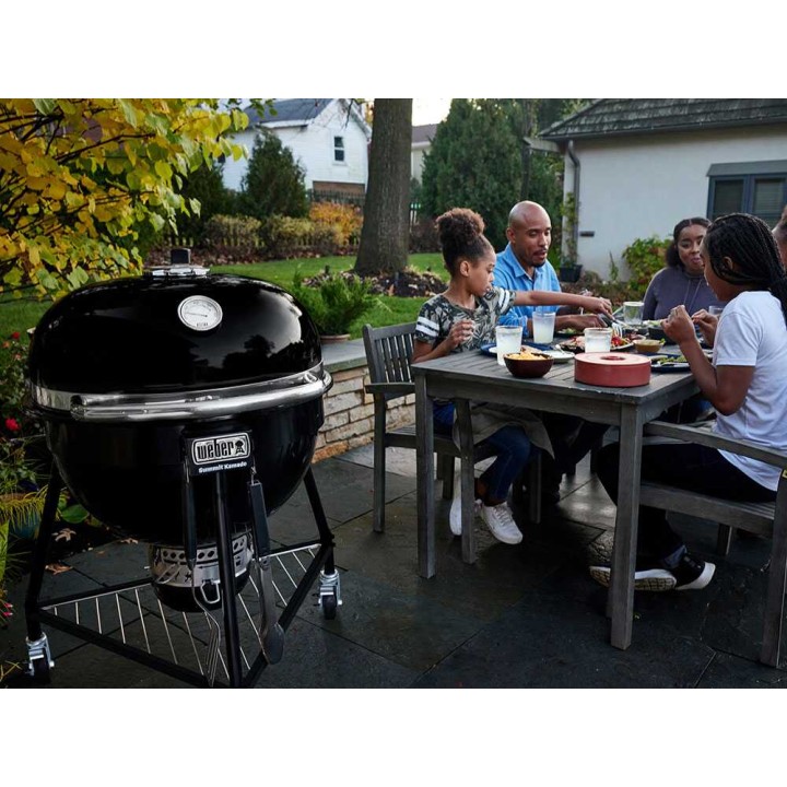 Weber Summit Kamado E6 hiiligrilli, Ø 61 cm, emaloitu teräs